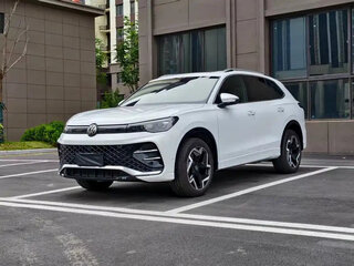 2026 Volkswagen Tiguan III (NA Market), белый, 4758025 рублей, вид 1