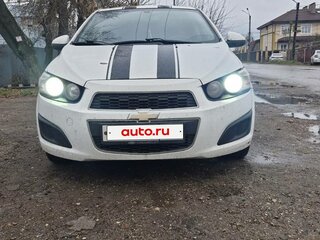 2013 Chevrolet Aveo II, белый, 550000 рублей, вид 2