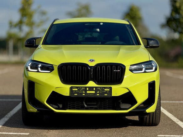 2022 BMW X4 M Competition I (F98) Рестайлинг, жёлтый, 8300000 рублей - вид 1