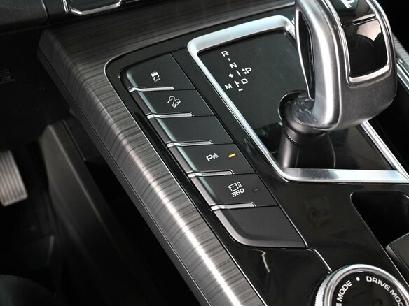 2023 Geely Atlas Pro, серый, 1669000 рублей - вид 16