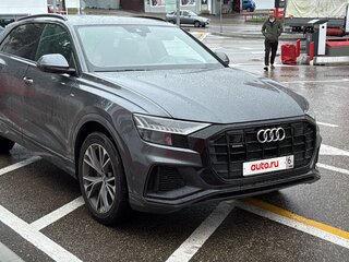 2019 Audi Q8 55 TFSI I (4M), серый, 6300000 рублей, вид 3