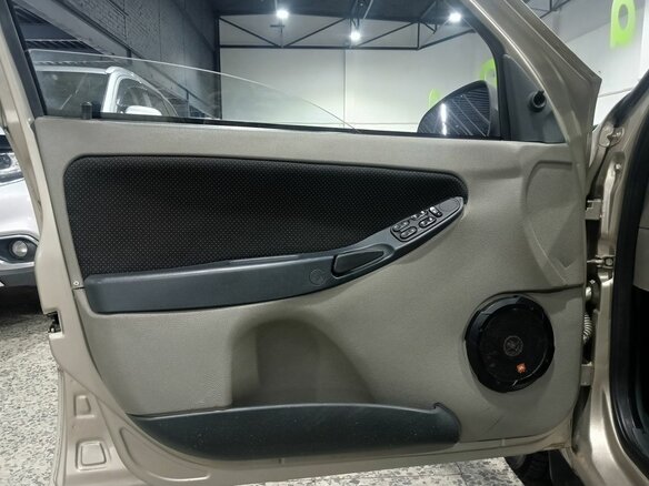 2006 Lada (ВАЗ) Kalina I, бежевый, 280000 рублей - вид 9