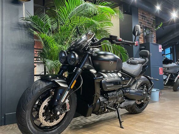 2025 Triumph Rocket 3, чёрный, 3700000 рублей - вид 17