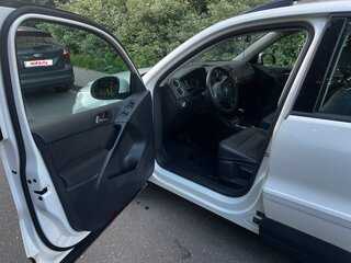 2011 Volkswagen Tiguan I, белый, 1250000 рублей, вид 4