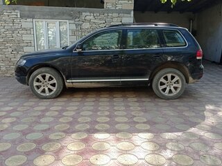 2005 Volkswagen Touareg I, чёрный, 950000 рублей, вид 1