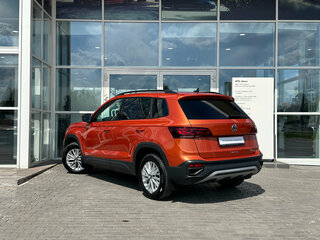 2022 Volkswagen Taos I, оранжевый, 2612000 рублей, вид 3