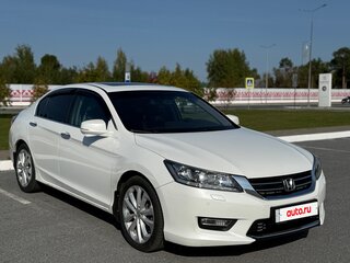 2013 Honda Accord IX, белый, 1570000 рублей, вид 3