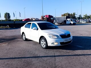 2012 Skoda Octavia II (A5) Рестайлинг, белый, 500000 рублей, вид 1