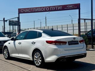 2017 Kia Optima IV, белый, 1899990 рублей, вид 4