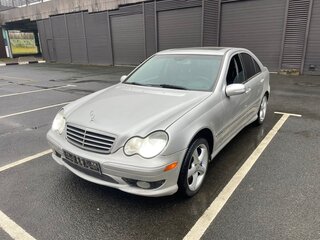 2005 Mercedes-Benz C-Класс 230 II (W203) Рестайлинг, серебристый, 750000 рублей, вид 2