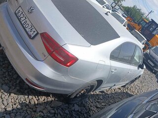 2015 Volkswagen Jetta VI Рестайлинг, серебристый, 560000 рублей, вид 4