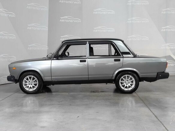 2011 Lada (ВАЗ) 2107, серый - вид 1