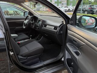 2016 Mitsubishi Outlander III Рестайлинг 2, чёрный, 1650000 рублей, вид 4