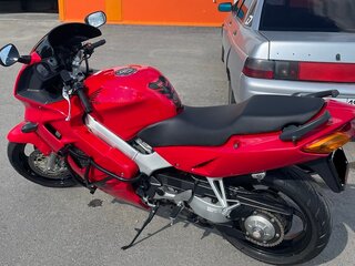 1998 Honda VFR 800, красный, 500000 рублей, вид 4