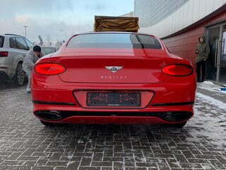 2021 Bentley Continental GT III, красный, 23000000 рублей, вид 5