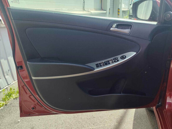 2016 Hyundai Solaris I Рестайлинг, красный - вид 11
