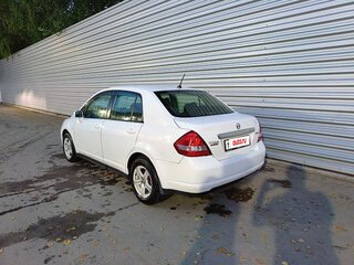 2009 Nissan Tiida Latio I, белый, 500000 рублей, вид 5