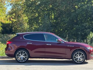2017 Maserati Levante I, пурпурный, 5499000 рублей, вид 2