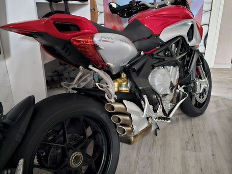 2014 MV Agusta Rivale 800, красный, 800000 рублей, вид 3