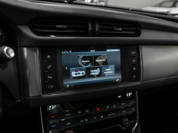 2016 Jaguar XF II, чёрный - вид 16