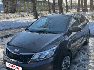 2015 Kia Rio 6-speed III, коричневый, 830000 рублей, вид 2