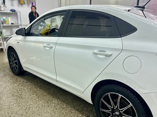 2018 Hyundai Solaris II, белый, 890000 рублей, вид 3