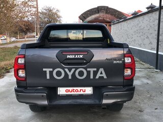 2022 Toyota Hilux VIII Рестайлинг 2, серый, 6000000 рублей, вид 3