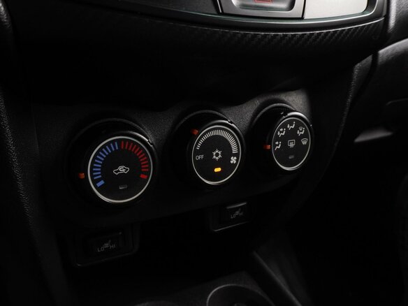 2014 Mitsubishi ASX I Рестайлинг, серебристый, 1269000 рублей - вид 12
