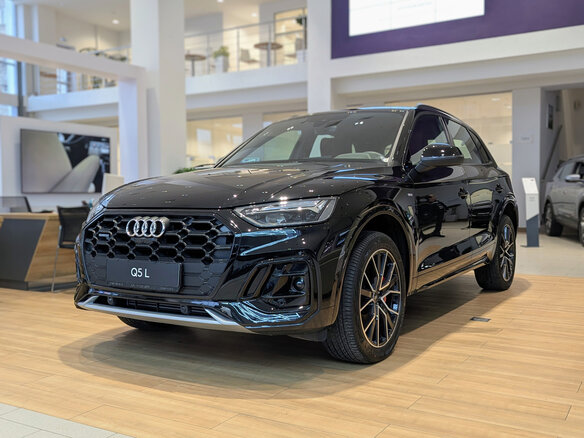 2025 Audi Q5 L 45 TFSI II (FY) Рестайлинг, чёрный