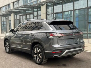 2023 Volkswagen Tayron I Рестайлинг, серый, 2246002 рублей, вид 4