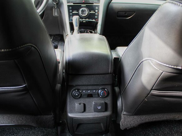 2014 Ford Explorer Sport V, чёрный, 2200000 рублей - вид 21