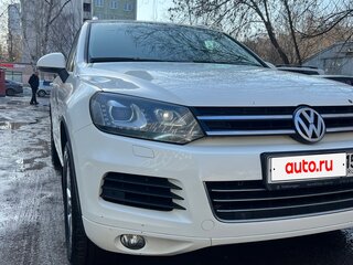2011 Volkswagen Touareg II, белый, 1980000 рублей, вид 3