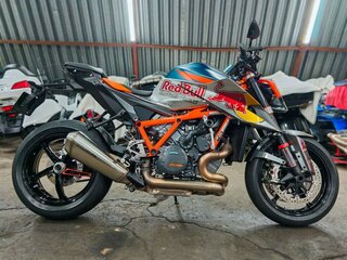 2021 KTM 1290 Super Duke R, серебристый, 1490000 рублей, вид 3