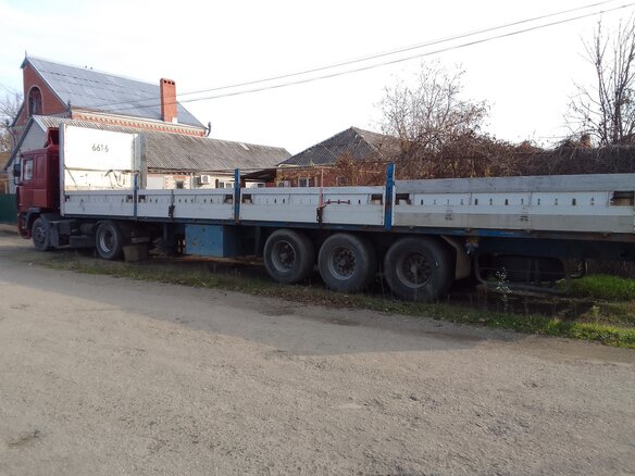 1991 DAF 95, красный, 1000000 рублей