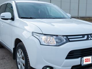 2012 Mitsubishi Outlander III, белый, 1150000 рублей, вид 1