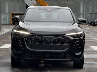 2025 Audi Q5 Sportback TFSI quattro S tronic II (GU), чёрный, 10890000 рублей, вид 4