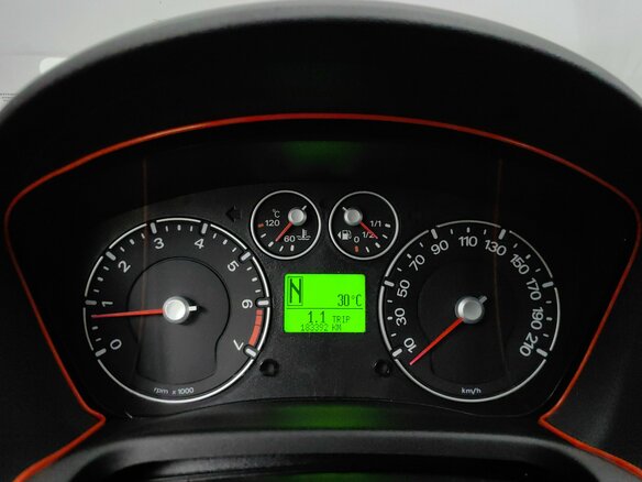 2007 Ford Fiesta Mk5, красный, 261000 рублей - вид 9