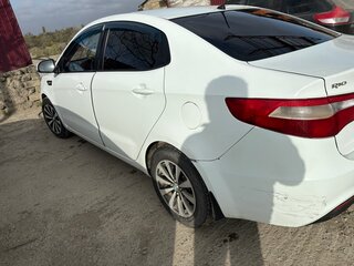 2014 Kia Rio III, белый, 535000 рублей, вид 4