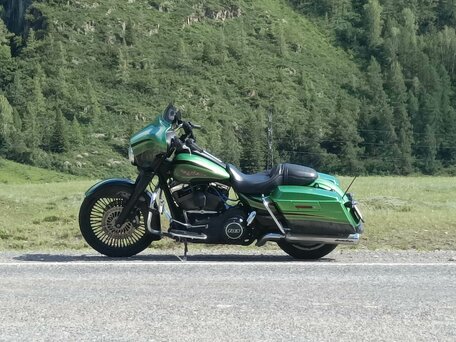 2011 Harley-Davidson Street Glide, зелёный, 870000 рублей, вид 3