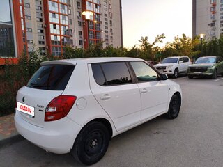 2012 Skoda Fabia II Рестайлинг, белый, 430000 рублей, вид 4