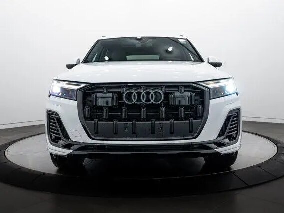 2026 Audi Q7 55 TFSI II (4M) Рестайлинг 2, белый, 8192065 рублей - вид 1