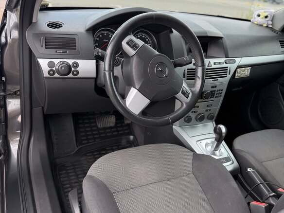 2010 Opel Astra GTC H Рестайлинг, серый, 540000 рублей - вид 10