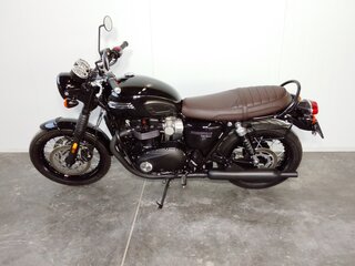 2024 Triumph Bonneville T120, чёрный, 1439000 рублей, вид 4