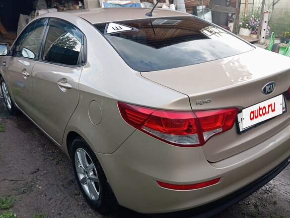 2015 Kia Rio III Рестайлинг, бежевый, 1220000 рублей - вид 5