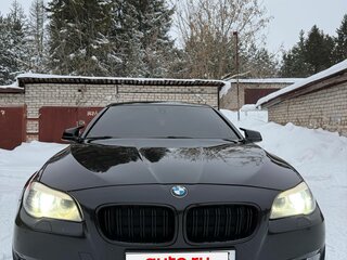 2013 BMW 5 серии 520i VI (F10/F11/F07) Рестайлинг, чёрный, 1650000 рублей, вид 3