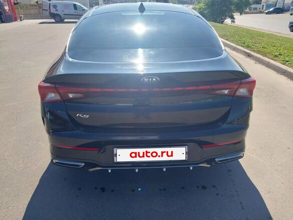 2020 Kia K5 III, чёрный, 2400000 рублей - вид 3