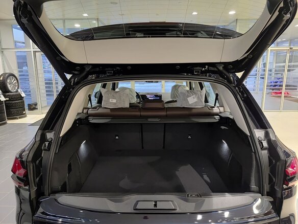 2025 BMW X5 Long 30Li IV (G05/G18) Рестайлинг, чёрный, 10900000 рублей - вид 8