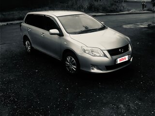 2010 Toyota Corolla Fielder X (E140, E150) Рестайлинг, серебристый, 920000 рублей, вид 2