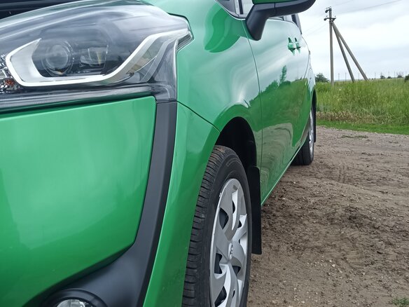 2017 Toyota Sienta II, зелёный, 1520000 рублей - вид 6