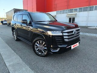 2022 Toyota Land Cruiser 300 Series, чёрный, 9900000 рублей, вид 3